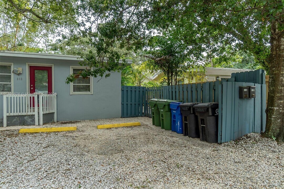 312 SW 12th Ave in Fort Lauderdale, FL - Building Photo