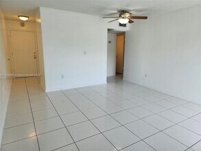 1800 SW 25th St in Miami, FL - Building Photo - Building Photo