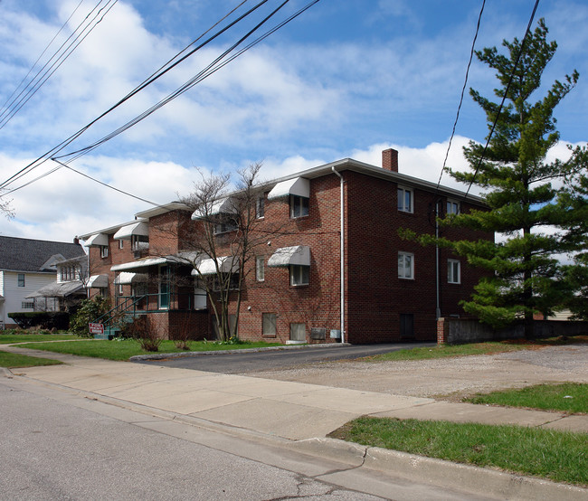 138 Gleason Ave in Akron, OH - Building Photo - Building Photo