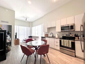 120 N Compass Way, Unit 125 in Dania Beach, FL - Building Photo - Building Photo