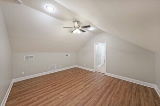 1075 McDaniel St SW in Atlanta, GA - Building Photo - Building Photo