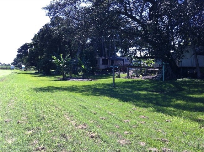 13150 US Highway 441 in Canal Point, FL - Building Photo - Other