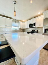 5-7 Soprano Cir in Cranston, RI - Building Photo - Building Photo