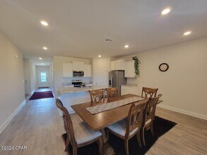 1266 Conolly Blvd in Lynn Haven, FL - Foto de edificio - Building Photo