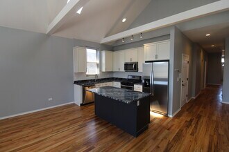 2054 W Division St in Chicago, IL - Building Photo - Building Photo