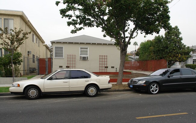 313 E Maple St in Glendale, CA - Building Photo - Building Photo