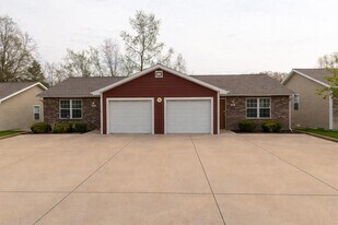 3406 E St Charles Rd in Columbia, MO - Building Photo