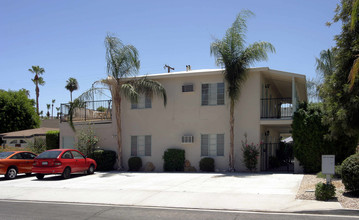 1674 S Via Salida in Palm Springs, CA - Building Photo - Building Photo