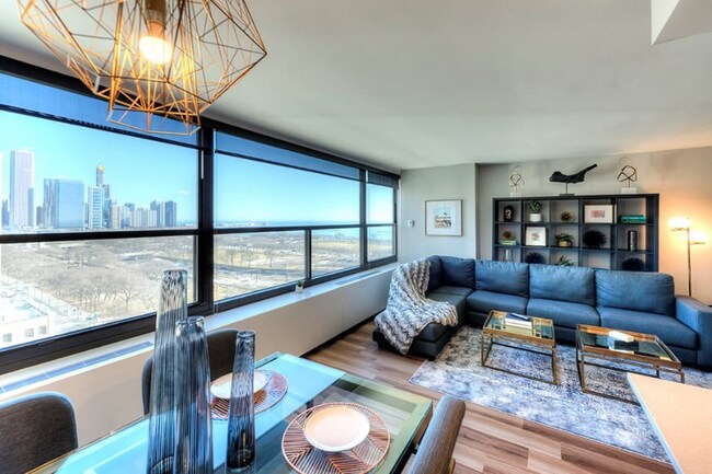 1100 S Michigan Ave-Unit -1310 in Chicago, IL - Building Photo - Building Photo