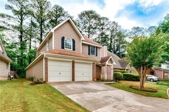 5527 Bridge Pointe Dr in Alpharetta, GA - Building Photo - Building Photo