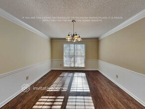 2412 Westport Cir in Marietta, GA - Foto de edificio - Building Photo