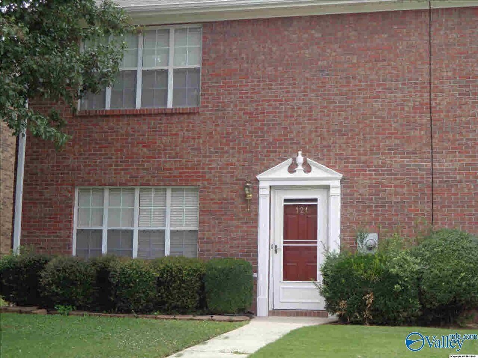 121 Michli Rd in Madison, AL - Building Photo