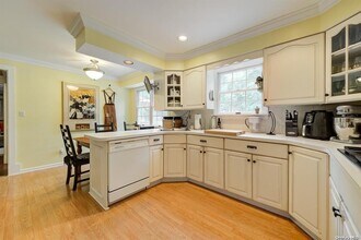 174 Lodge Ave in Huntington Station, NY - Building Photo - Building Photo