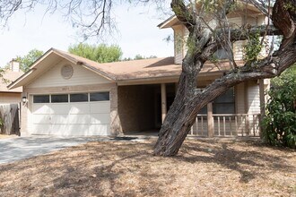 8015 Wayword Trail in San Antonio, TX - Building Photo - Building Photo