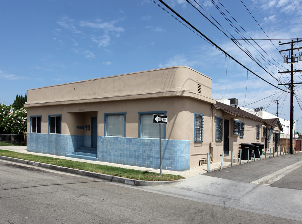 9743-9745 Maple St in Bellflower, CA - Building Photo