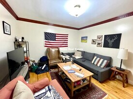 83 E Brookline St, Unit G in Boston, MA - Building Photo