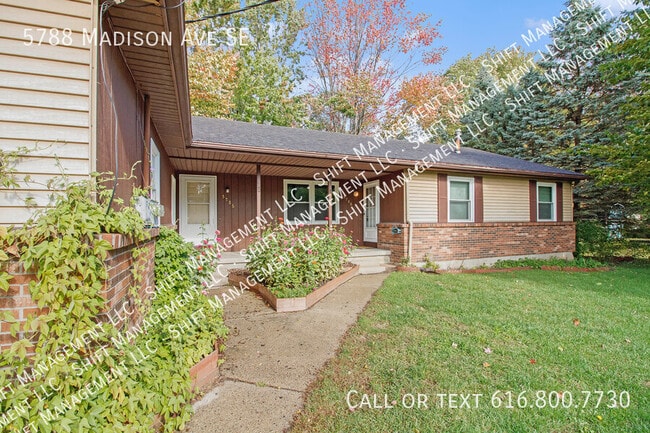 5788 Madison Ave SE in Grand Rapids, MI - Building Photo - Building Photo