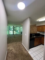 5750 Abbey Dr in Lisle, IL - Building Photo