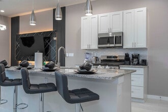 7514 Sunflower Cir in Kissimmee, FL - Building Photo - Building Photo