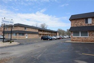 Summit Apartments in Decatur, IL - Building Photo - Building Photo