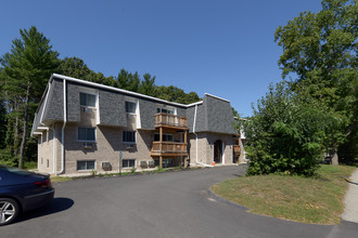 Dean Estates in Cranston, RI - Building Photo - Building Photo