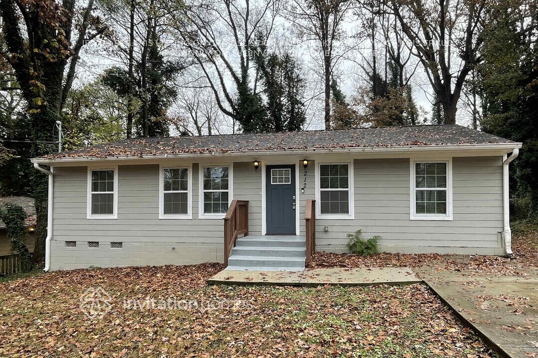 212 Glenrose Cir SW in Atlanta, GA - Building Photo