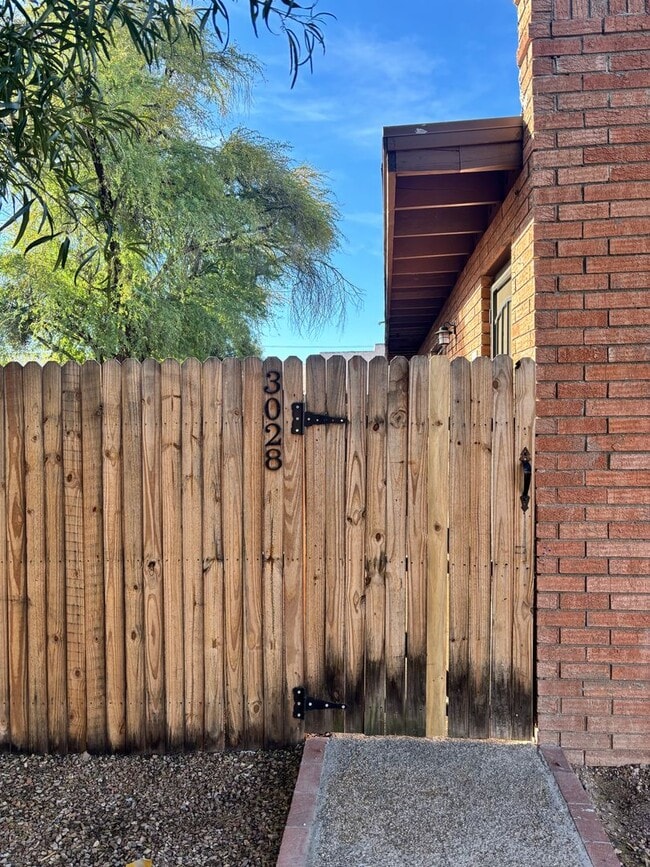 property at 3028 N Edith Blvd