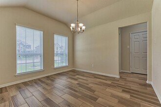10127 N Whimbrel Cir in Conroe, TX - Building Photo - Building Photo