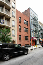 207 W 20th St in New York, NY - Building Photo - Building Photo