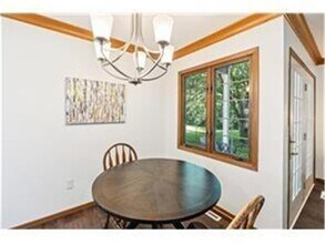 3563 Blue Jay Way in Eagan, MN - Foto de edificio - Building Photo