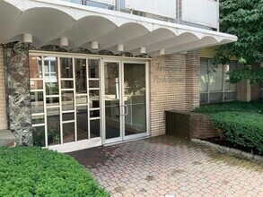 41 Park St in Brookline, MA - Building Photo - Building Photo