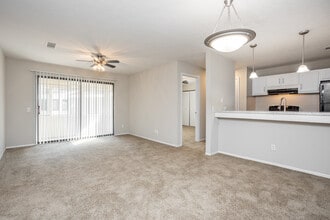 Milgen Village in Columbus, GA - Foto de edificio - Building Photo