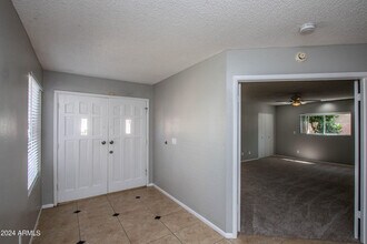 8633 E Clydesdale Trail in Scottsdale, AZ - Foto de edificio - Building Photo