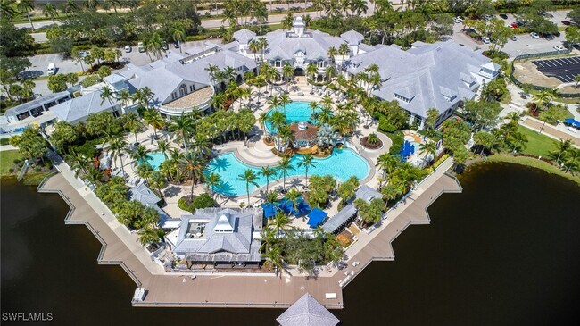3975 Deer Crossing Ct in Naples, FL - Building Photo - Building Photo