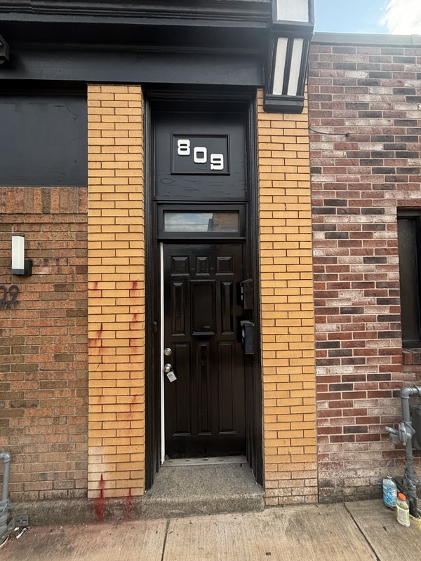 property at 809 Broadway Ave