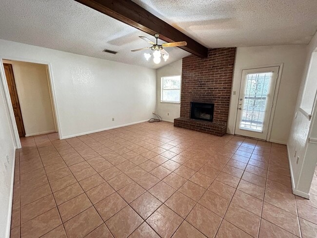 215 Bridle Dr in Copperas Cove, TX - Building Photo - Building Photo