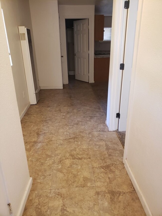 14333 Skyway in Magalia, CA - Building Photo - Building Photo