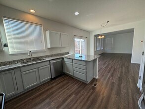 10492 Norfolk Ct in Commerce City, CO - Building Photo - Building Photo