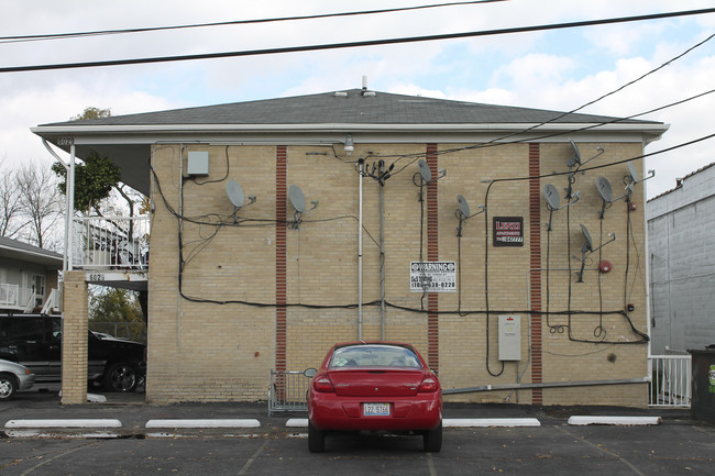 6029 Lenzi Ave in La Grange, IL - Foto de edificio - Building Photo