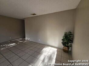 8338 Longhorn Ridge Dr in Converse, TX - Building Photo - Building Photo