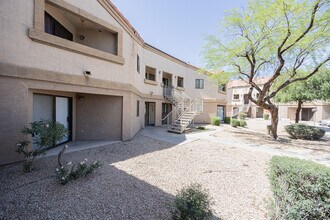 1287 N Alma School Rd in Chandler, AZ - Building Photo - Building Photo