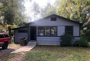 1905 Pake Ave in Mobile, AL - Building Photo