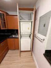 7928 Harding Ave in Miami Beach, FL - Foto de edificio - Building Photo