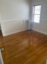 42 Mayberry Ave, Unit 2 in Medford, MA - Building Photo - Building Photo