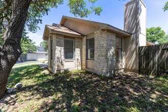 8302 Spring Valley Dr in Austin, TX - Building Photo - Building Photo