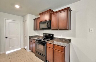 15418 Hillside Ml Dr in Humble, TX - Building Photo - Building Photo