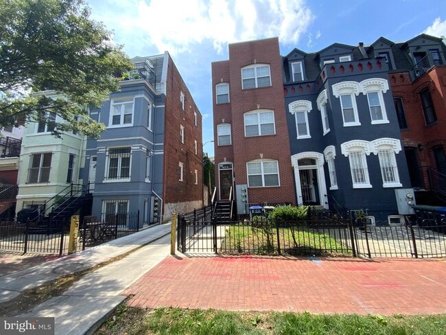 property at 812 5th St NE
