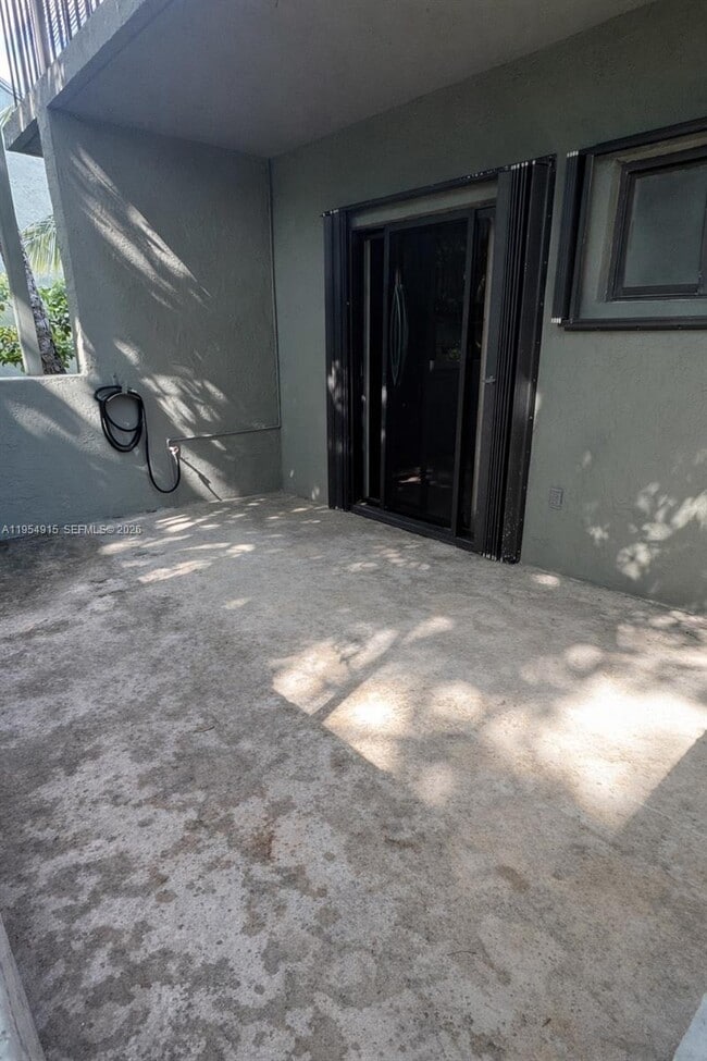 980 NW N River Dr in Miami, FL - Building Photo - Building Photo