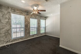 113 County Rd 1604 in Clifton, TX - Building Photo - Building Photo