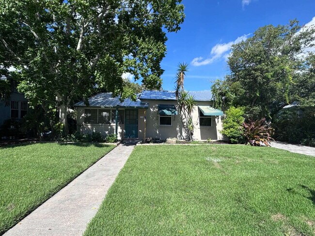 2100 Hallwood Pl in Melbourne, FL - Building Photo - Building Photo